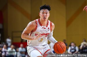 媒体人：MVP贺希宁球权提升又遇新课题 被包夹分球不够快不够精准